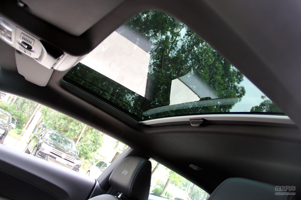 2011款大众尚酷r到店实拍 - 天窗