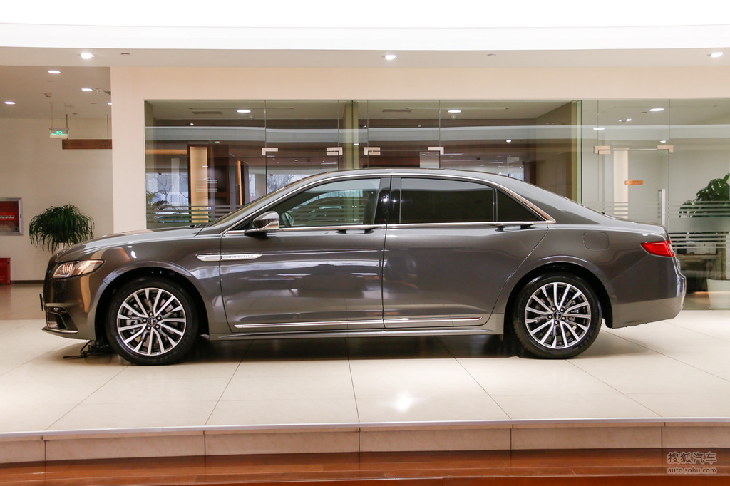 2017款林肯大陆20t两驱尊雅版