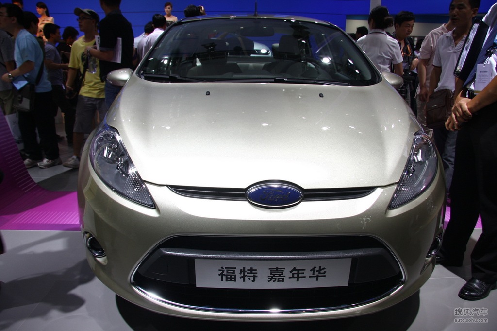 福特嘉年华三厢深港澳车展实拍