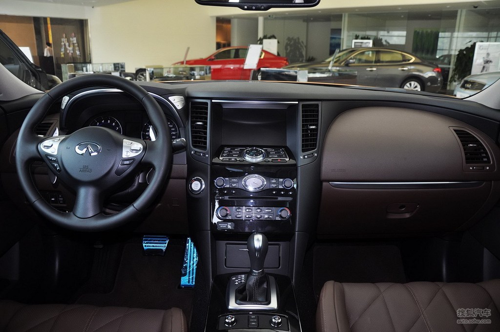 【 英菲尼迪qx70高清图片】_2011款 fx35 金尚超越版_棕色真皮内饰
