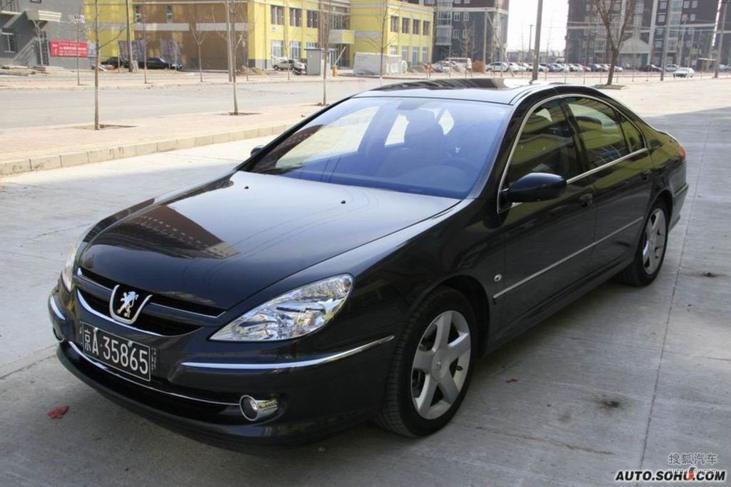 搜狐汽车>图库>标致>标致(进口)>607> -车前45° 提示:支持键盘翻页