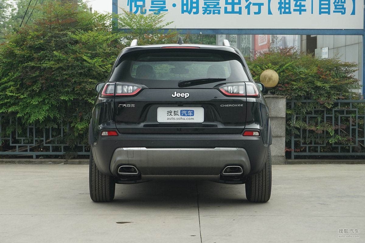 jeep自由光2021款新车图片