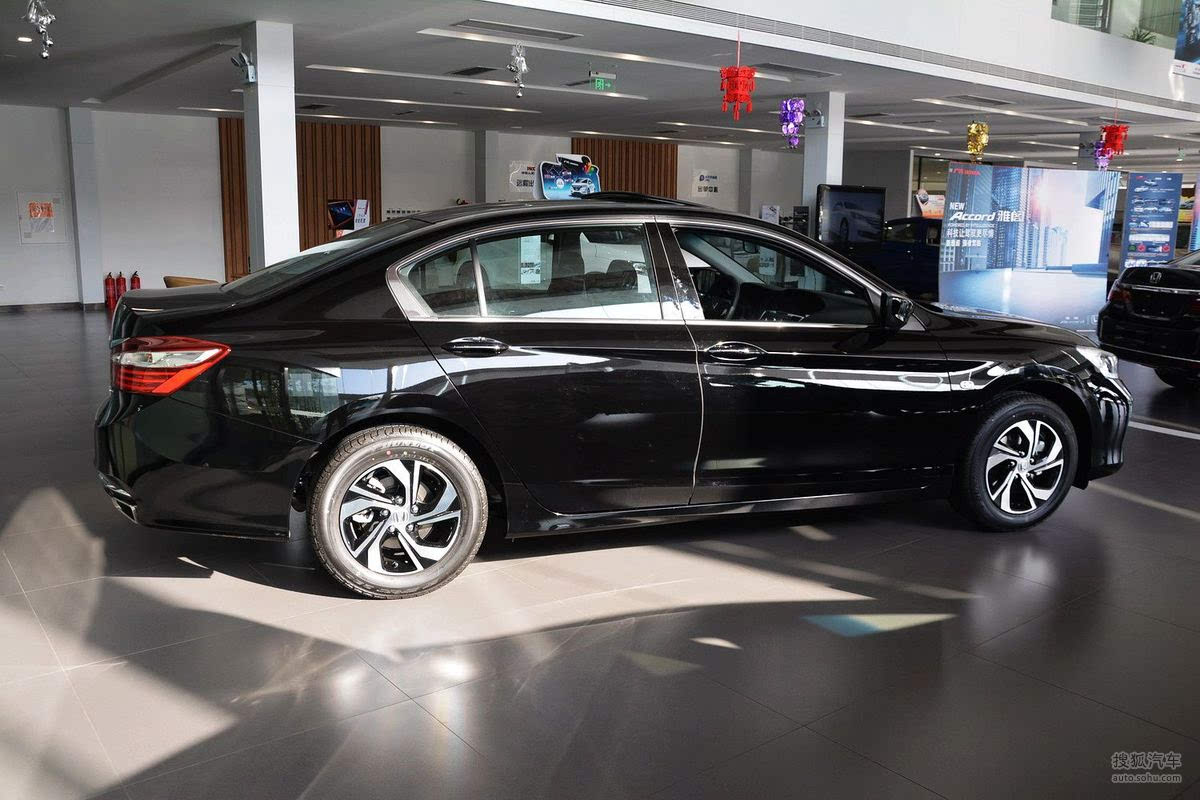 雅阁2.0L CVT舒适版图片大全_本田雅阁外观图库_搜狐汽车