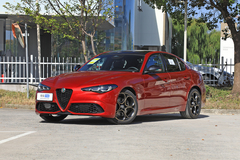 阿尔法罗密欧Giulia