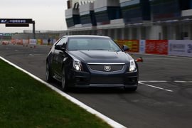   2012款凯迪拉克CTS-V COUPE及驾驶培训实拍