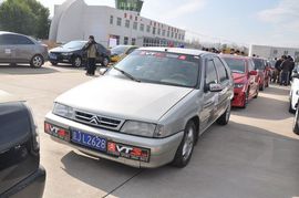   16V富康加涡轮 百公里加速只需5秒9