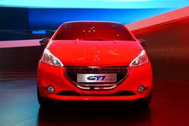   标致208GTi概念车日内瓦车展实拍