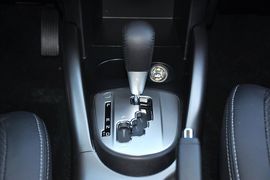   2012款三菱欧蓝德劲界3.0L豪华导航版
