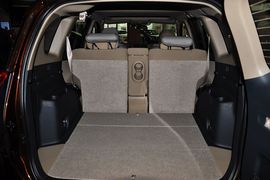   2012款丰田RAV4 2.0自动四驱炫装版到店实拍