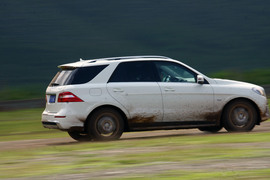   2012款奔驰ML350动感型试驾