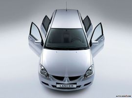   2004款三菱Lancer Statio