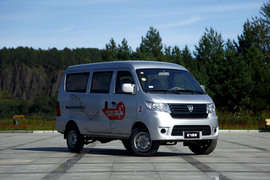   2011款哈飞骏意漠河试驾实拍