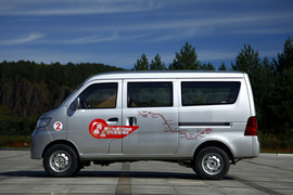   2011款哈飞骏意漠河试驾实拍