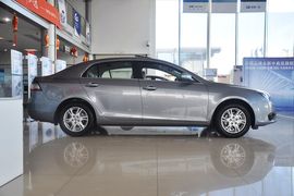   2012款奔腾B90 2.0L手动豪华型到店实拍