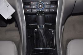   2012款奔腾B90 2.0L手动豪华型到店实拍