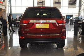   2013款JEEP大切诺基3.6L舒享导航版到店实拍
