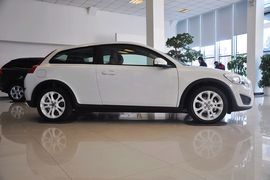   2013款沃尔沃C30 2.0L炫动款到店实拍
