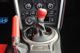   2013款丰田86 2.0L自动豪华版