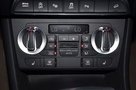   2013款奥迪Q3 35TFSI四驱豪华型