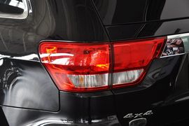   2013款Jeep大切诺基3.6L旗舰尊崇版
