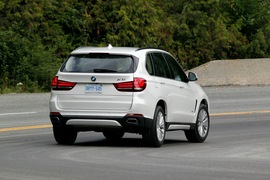   2014款宝马X5 xDrive50i海外试驾实拍