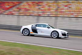   2013款奥迪R8 5.2L V10赛道试驾实拍