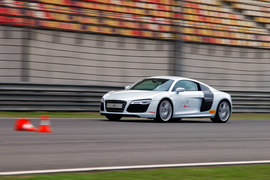   2013款奥迪R8 5.2L V10赛道试驾实拍