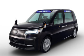   2013款丰田JPN Taxi概念车