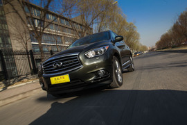   主打舒适的7座SUV 试英菲尼迪JX35全能版