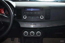   2013款三菱风迪思1.8L手动舒适型 国V