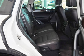   2013款大众途锐3.6L越野增强高配型