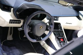   兰博基尼Aventador S Roadster车展实拍