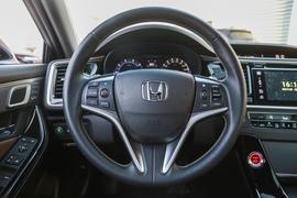   2017款 思铂睿 混动 2.0L 净驰版