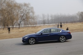   2018款 英菲尼迪 Q50L 2.0T 逸享版