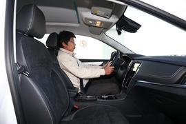   2017款 荣威RX5新能源 ERX5 EV400 电动互联至尊版