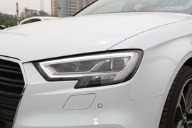 2018款 奥迪A3 Limousine 35TFSI 30周年纪念版 运动版