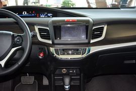   2013款本田杰德1.8L CVT豪华版5座