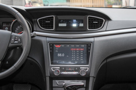   2019款奔腾B50 1.4T 自动精英型