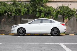   2019款奔腾B50 1.4T 自动精英型