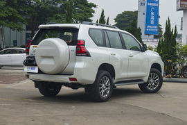   2018款丰田普拉多 3.5L自动TX-L后挂备胎
