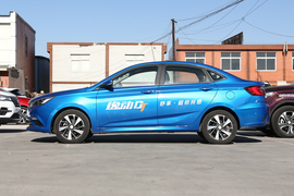 2018款长安逸动DT 1.6L 手动尊享型