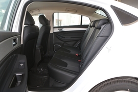   2019款艾瑞泽GX 冠军版 1.5L CVT时尚型