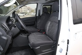   2019款东风风行F600L 2.0L 豪华型 7座