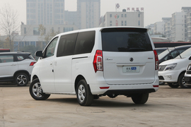   2019款东风风行F600L 2.0L 豪华型 7座