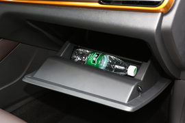   2019款 长安逸动DT 1.6L 自动智享型 国VI