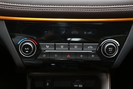   2019款 长安逸动DT 1.6L 自动智享型 国VI