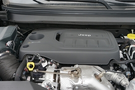   2020款 Jeep自由光 2.0T 四驱高性能旗舰版
