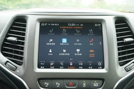   2020款 Jeep自由光 2.0T 四驱高性能旗舰版