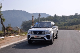   2021款东风锐骐皮卡 2.4T柴油两驱小康版基型车