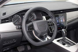   2021款启辰D60 PLUS 1.6L XV CVT智领版